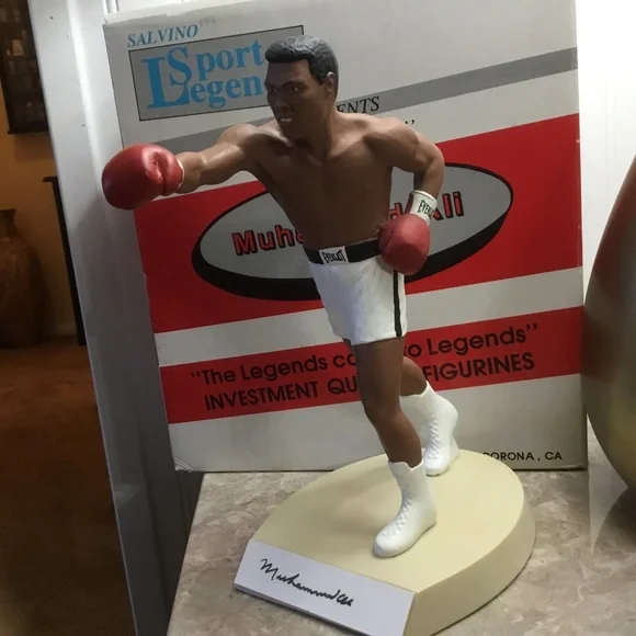 “THE GREATEST” Muhammad Ali Salvino Sports Legends Figurine #2,843 of 3,000… - Picture 10 of 16